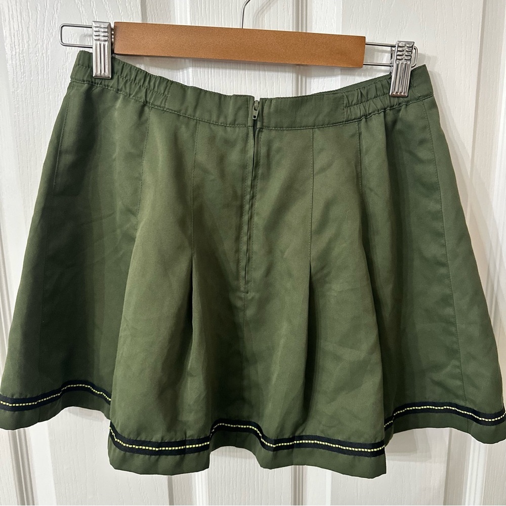 Tail Tech Tennis Skirt, size 6 - Picture 2 of 4